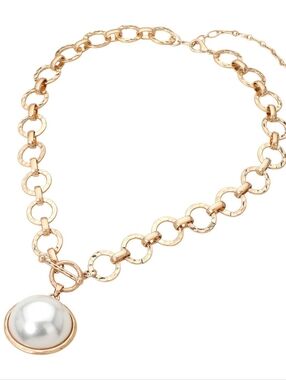 Bold Oval Pearl Pendant Brushed Metal Chunky Chain Toggle Necklace